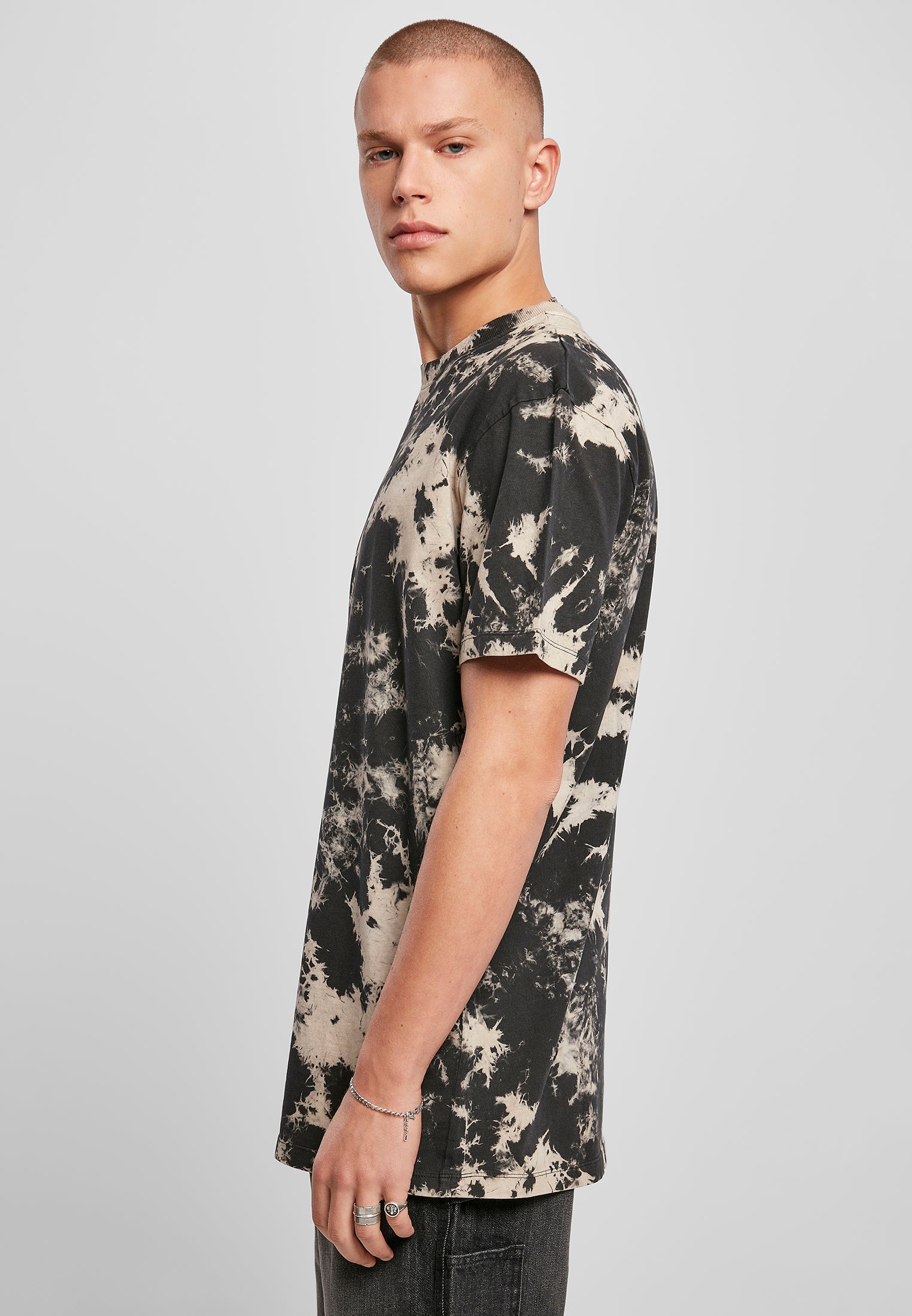 TB 4410 Ovsize Bleached Tee